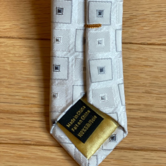 Donald J Trump Signature Collection - men’s tie - Picture 2 of 3